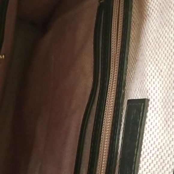 Dooney and Bourke Alligator Bag - Picture 5 of 5